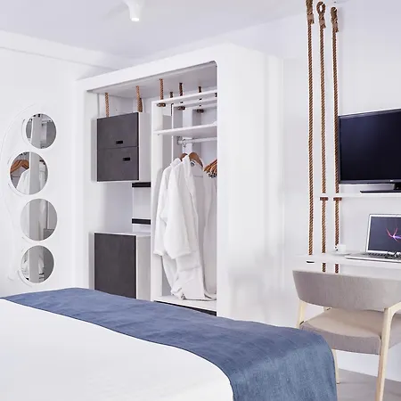 Absolute Mykonos & 5* Mykonos Town
