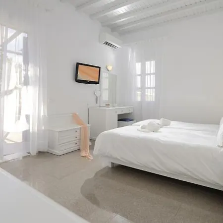 Absolute Mykonos & 5* Mykonos Town